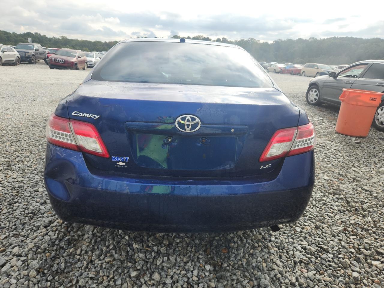 2011 Toyota Camry Base - Фото 6