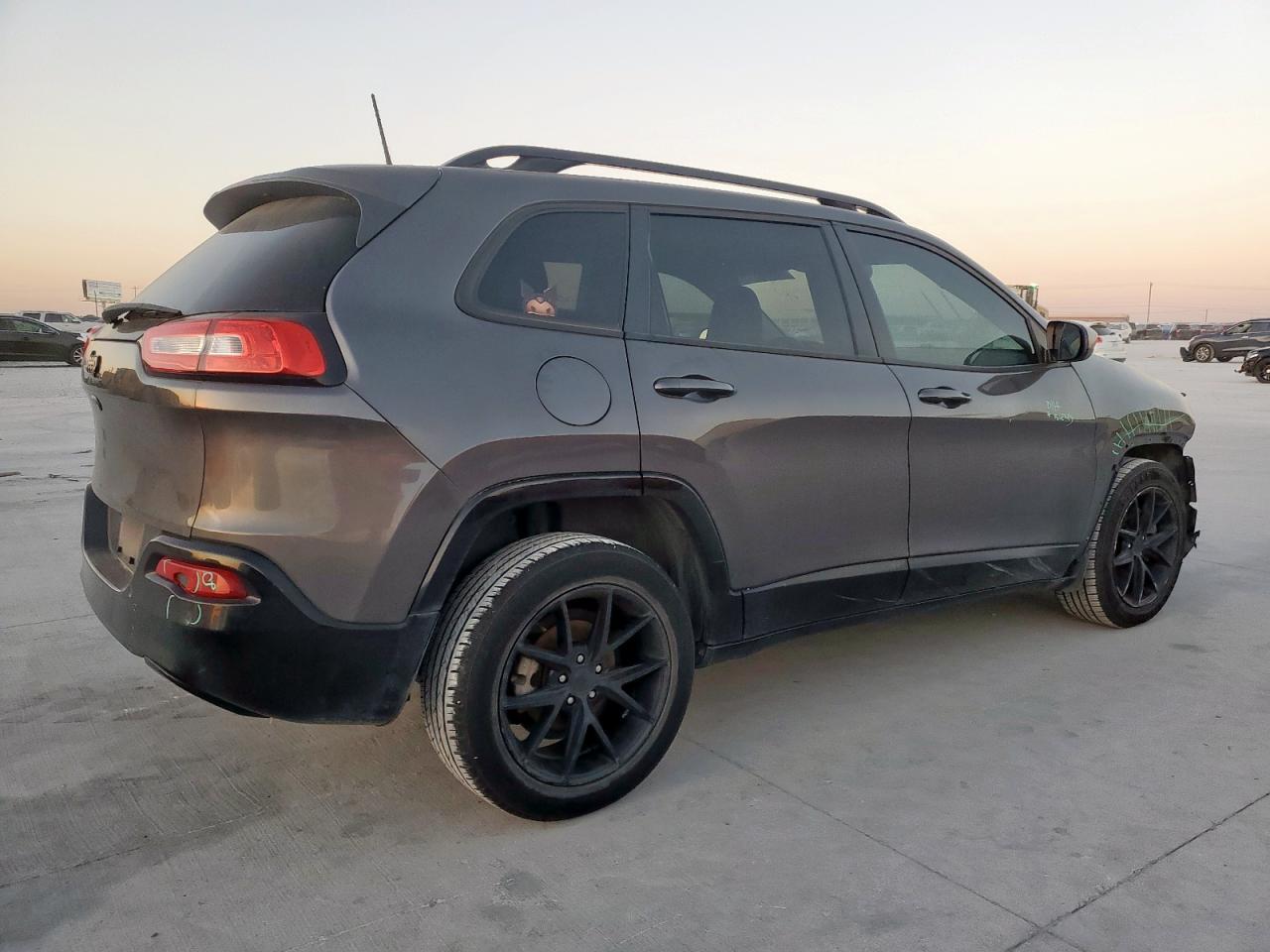 2018 Jeep Cherokee Latitude - Фото 3