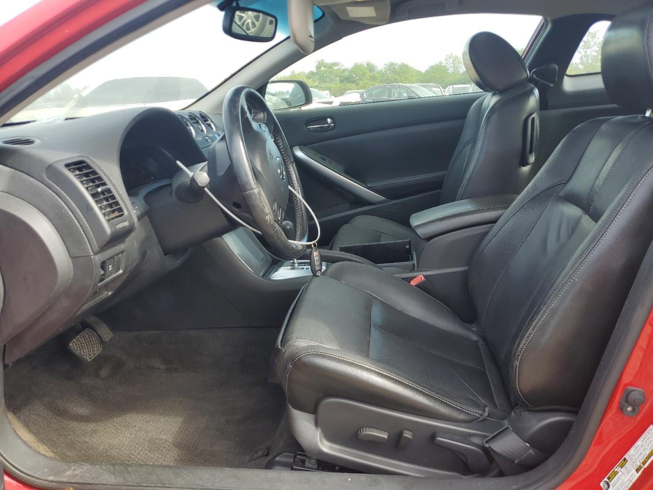 2010 Niss Altima S - Image 7