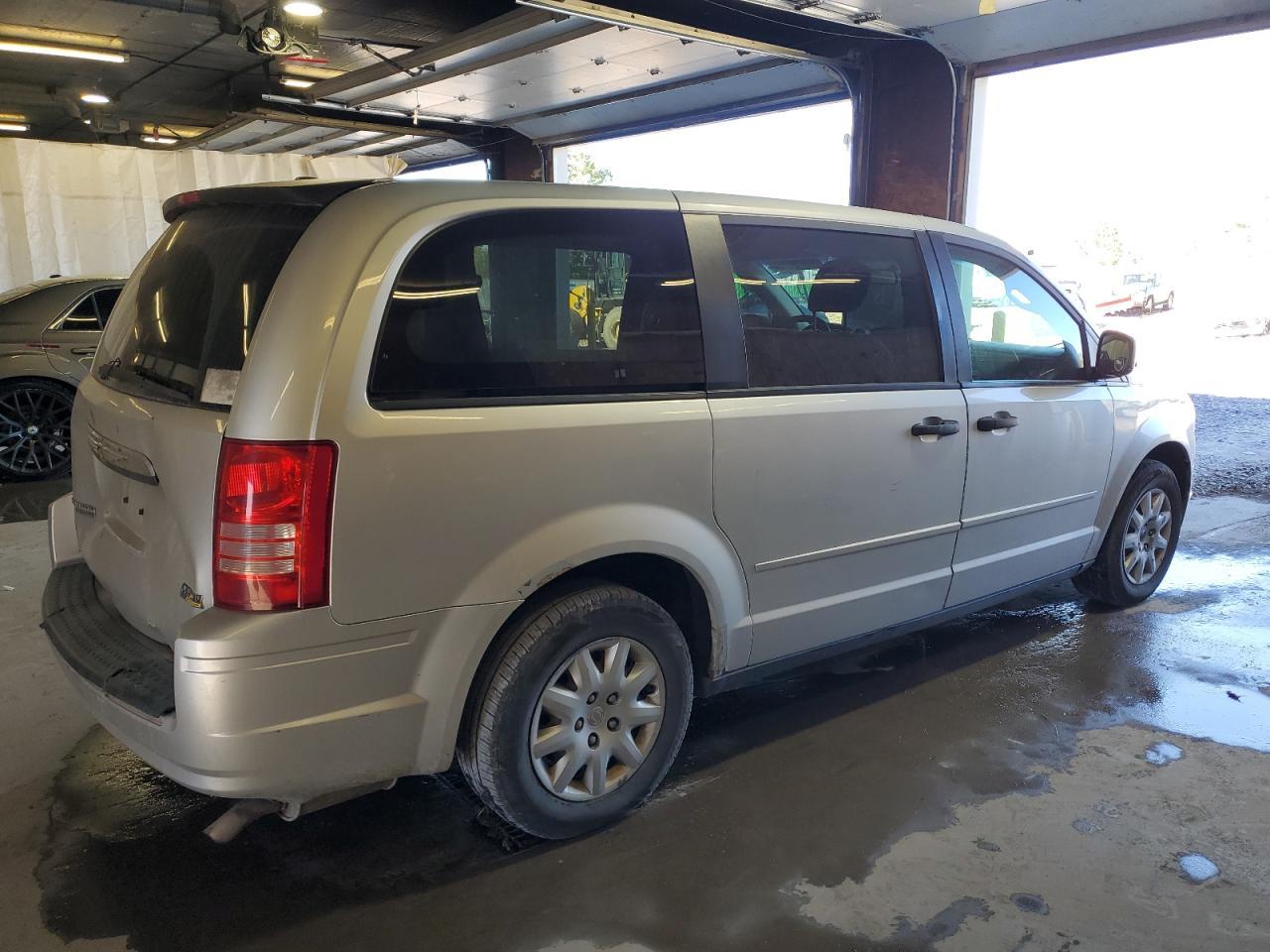 2008 Chrysler Town & Country Lx - Фото 3