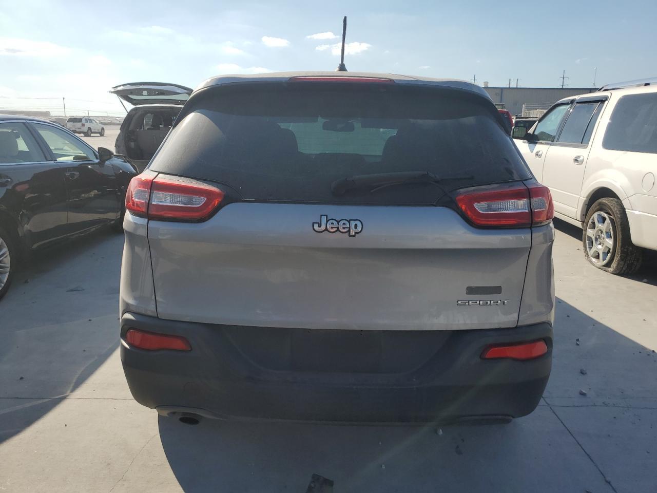 2014 Jeep Cherokee Sport - Image 6