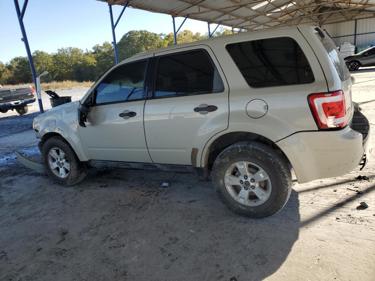 2009 Ford Escape Xls - Фото 2