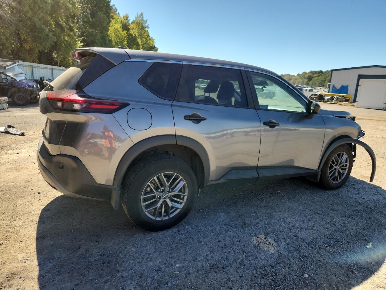 2023 Nissan Rogue S - Image 3