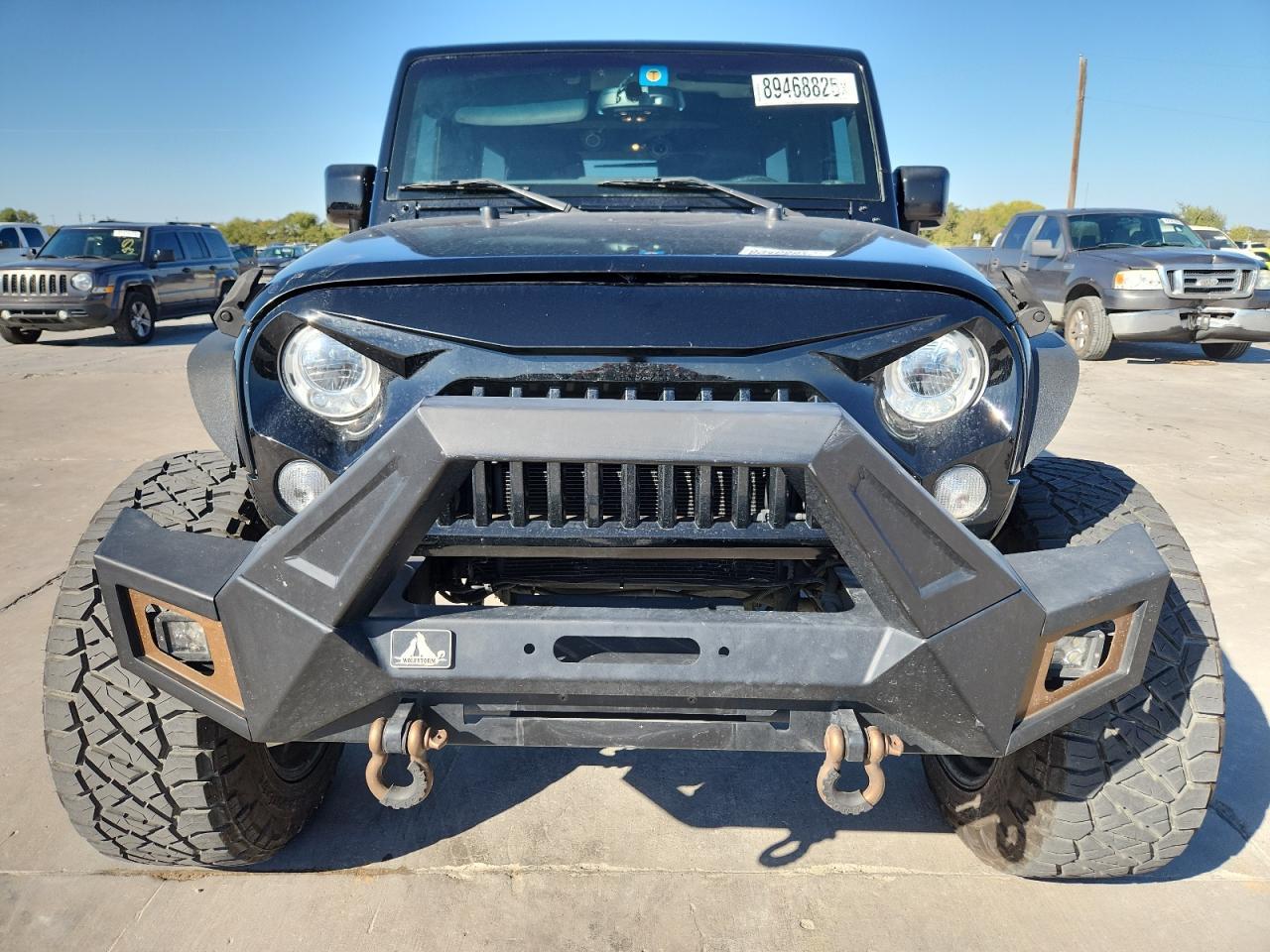2017 Jeep Wrangler Unlimited Sahara - Image 5