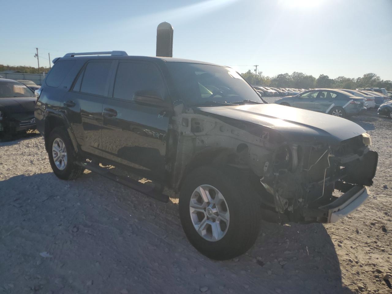 2016 Toyota 4Runner Sr5/Sr5 Premium - Image 4
