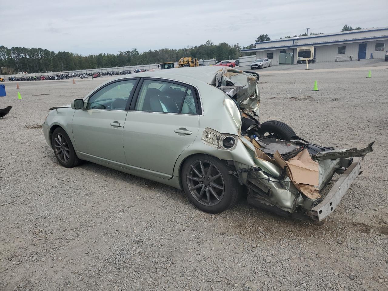 2007 Toyota Avalon Xl - Image 2