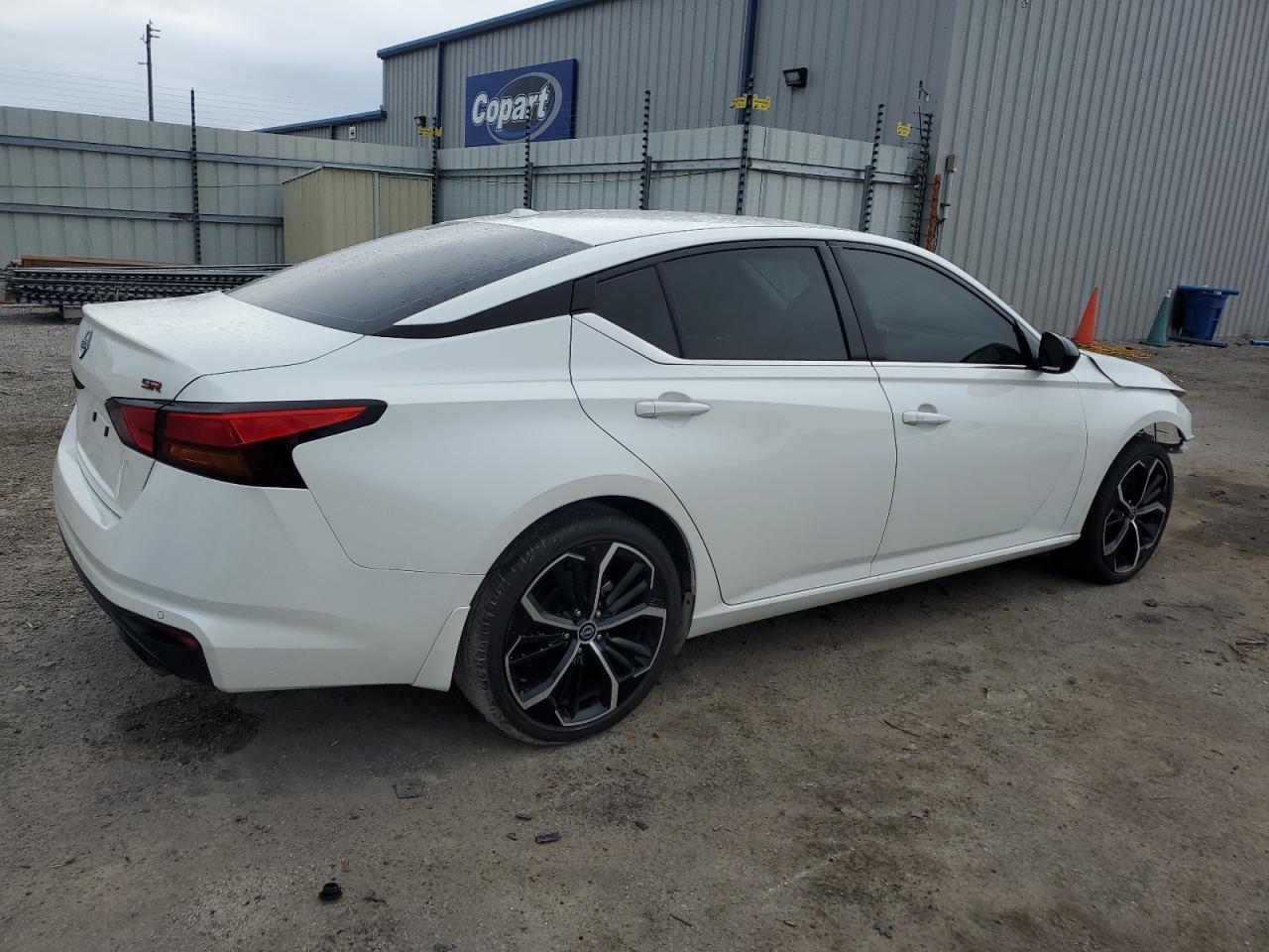 2024 Nissan Altima Sr - Фото 3