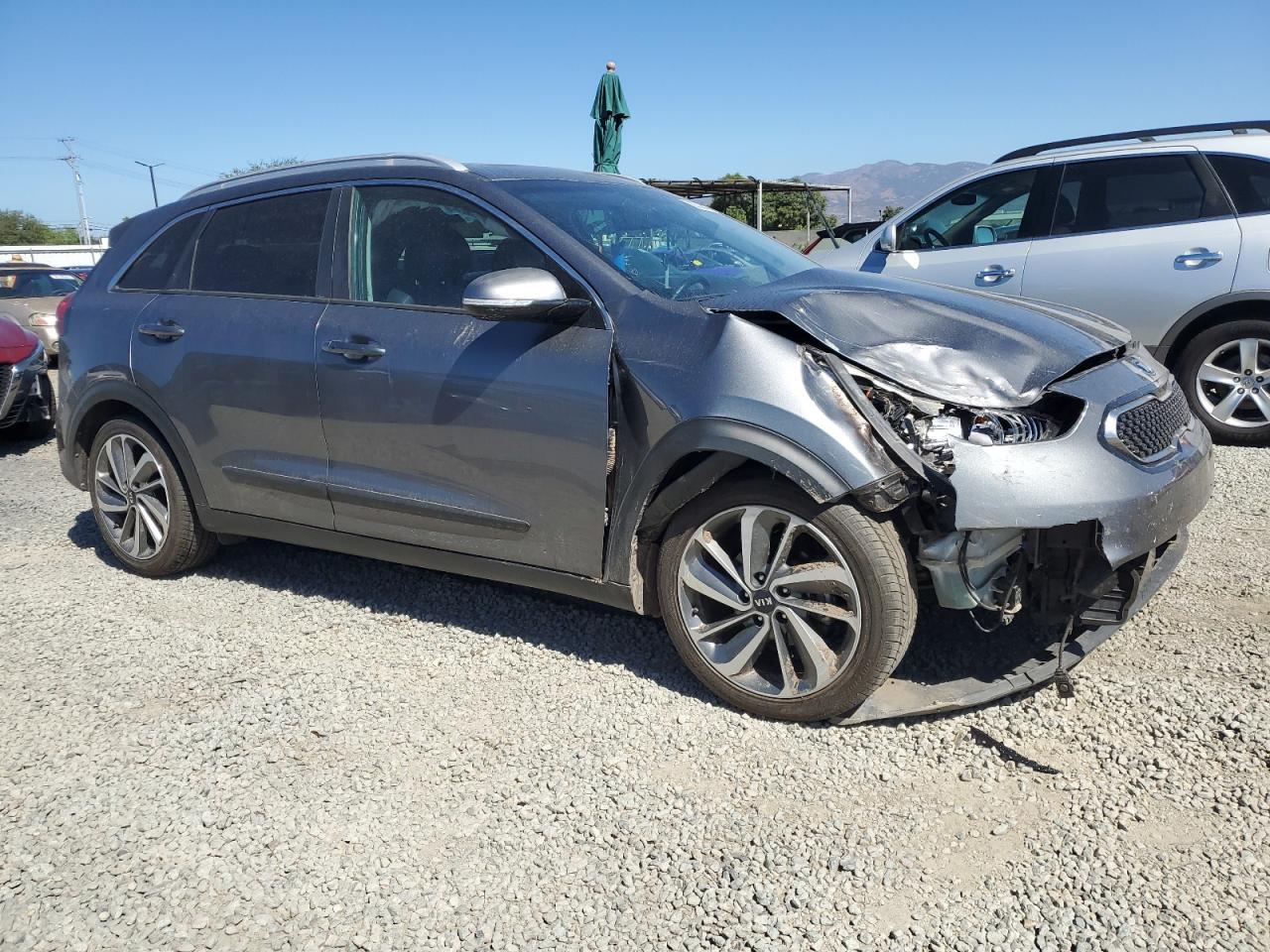2017 Kia Niro Ex Touring - Фото 4