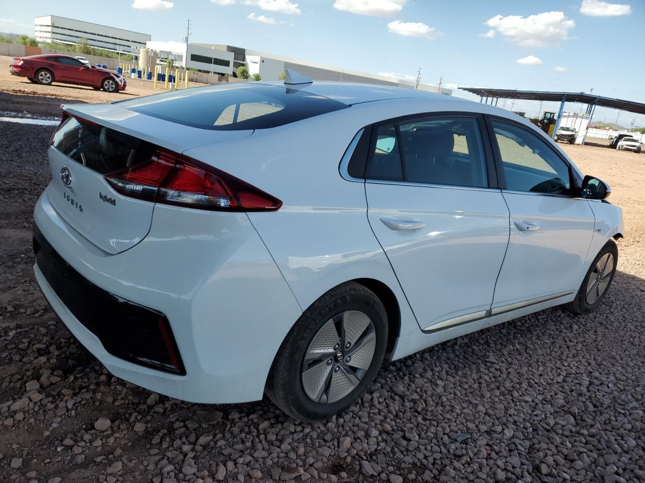 2020 Hyundai Ioniq Se - Фото 3