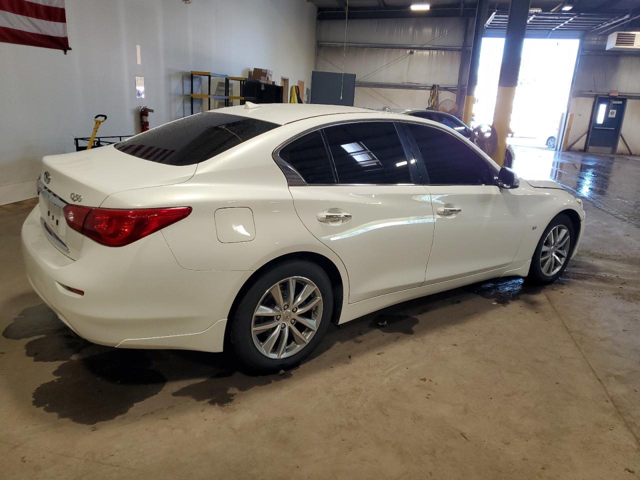 2015 Infiniti Q50 Base - Фото 3