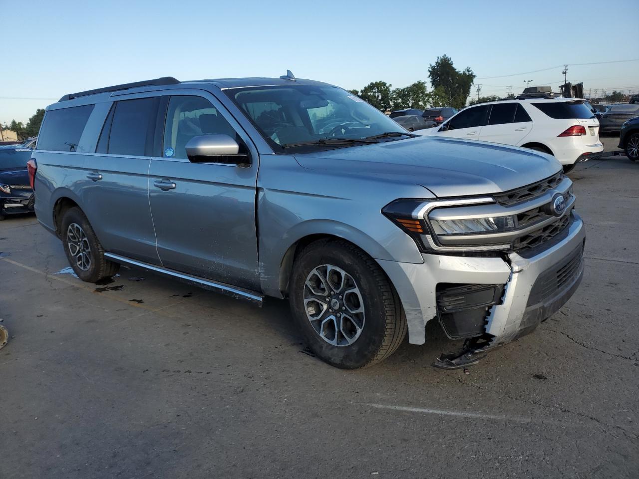 2023 Ford Expedition Max Xlt - Фото 4