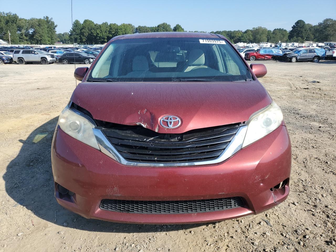 2014 Toyota Sienna Le - Фото 5