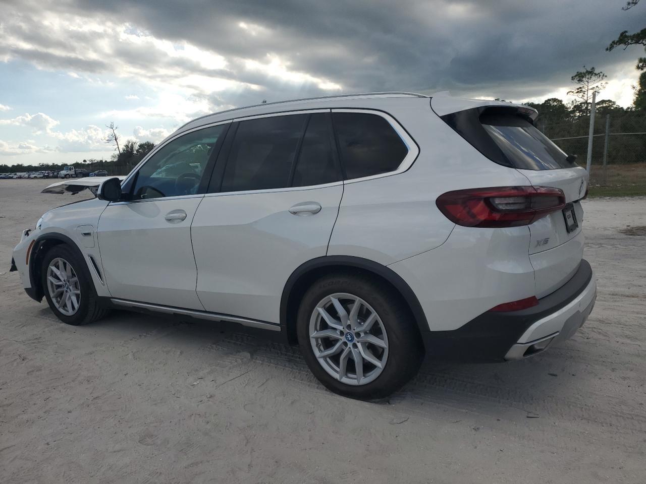 2023 BMW X5 xDrive45E - Фото 2