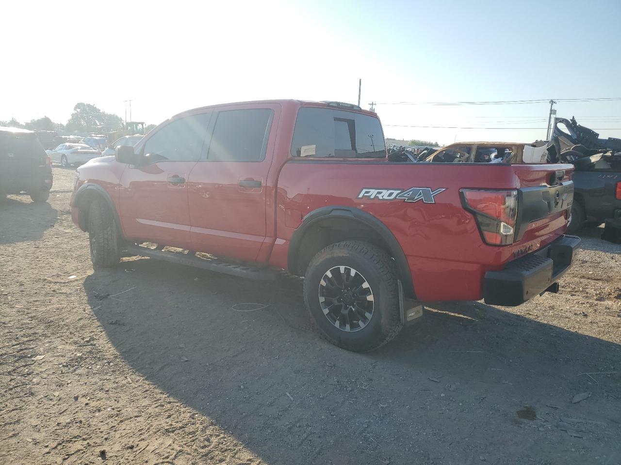 2021 Nissan Titan Sv - Фото 2