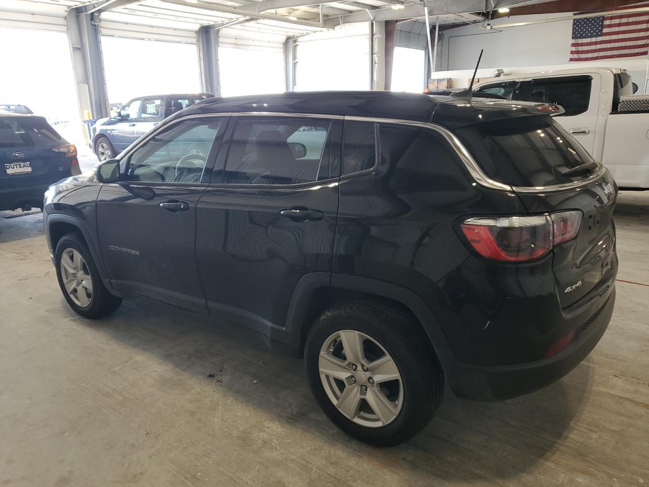 2022 Jeep Compass Latitude - Image 2