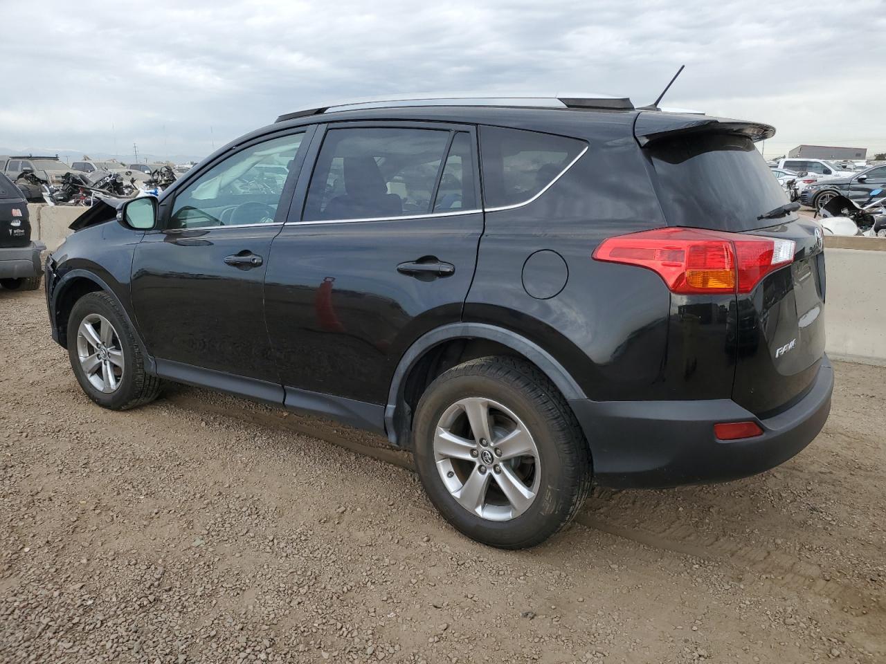 2015 Toyota Rav4 Xle - Image 2