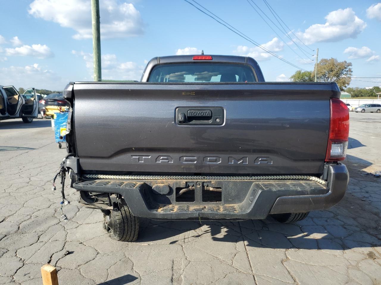 2018 Toyota Tacoma Access Cab - Фото 6