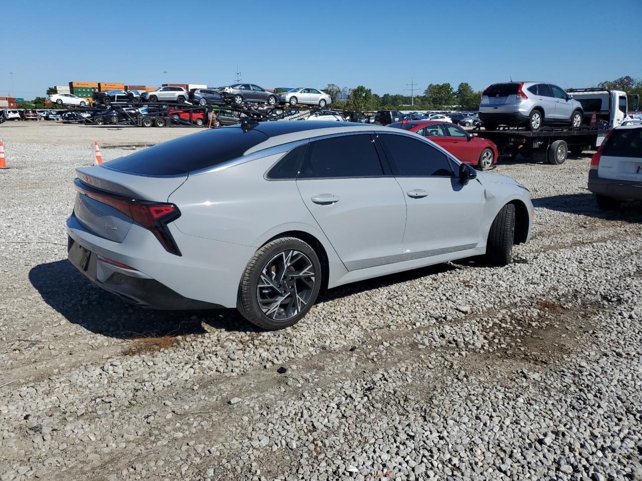 2025 Kia K5 Gt Line - Image 3