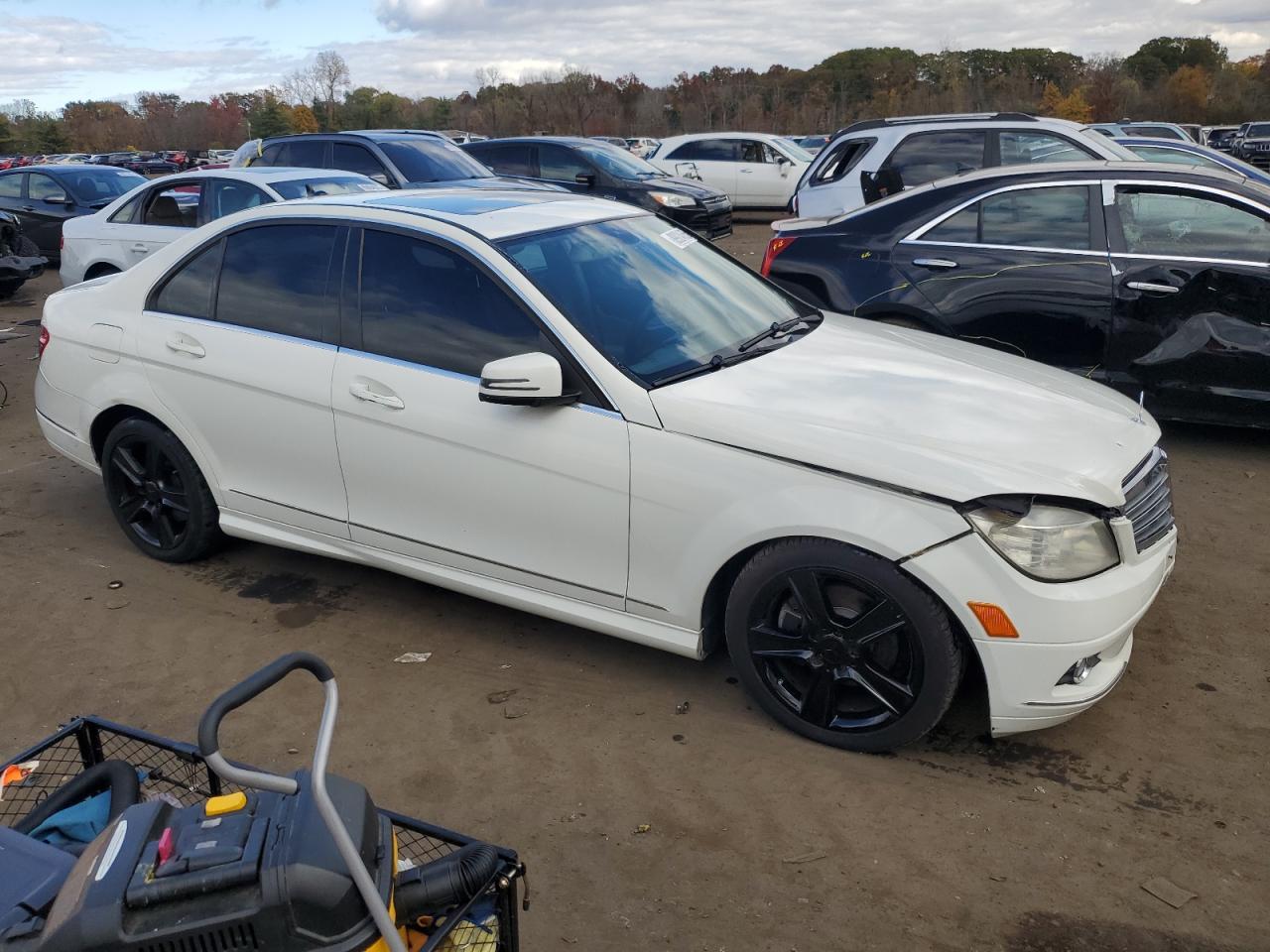 2010 Mercedes-Benz C 300 4Matic - Фото 4