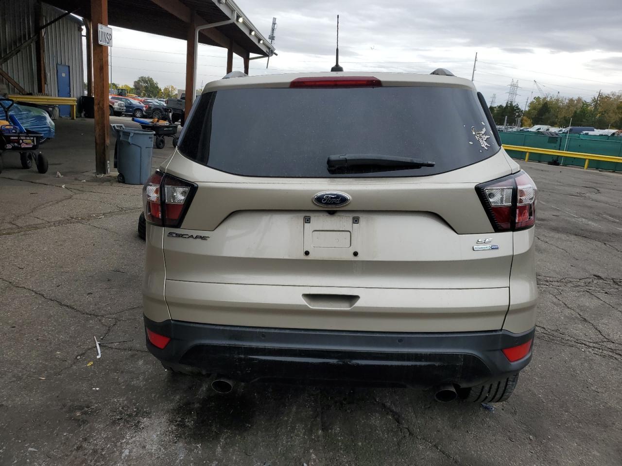 2017 Ford Escape Se - Фото 6