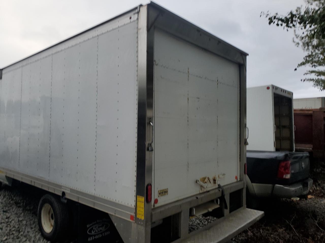 2019 Ford Econoline Cutaway E- - Фото 6