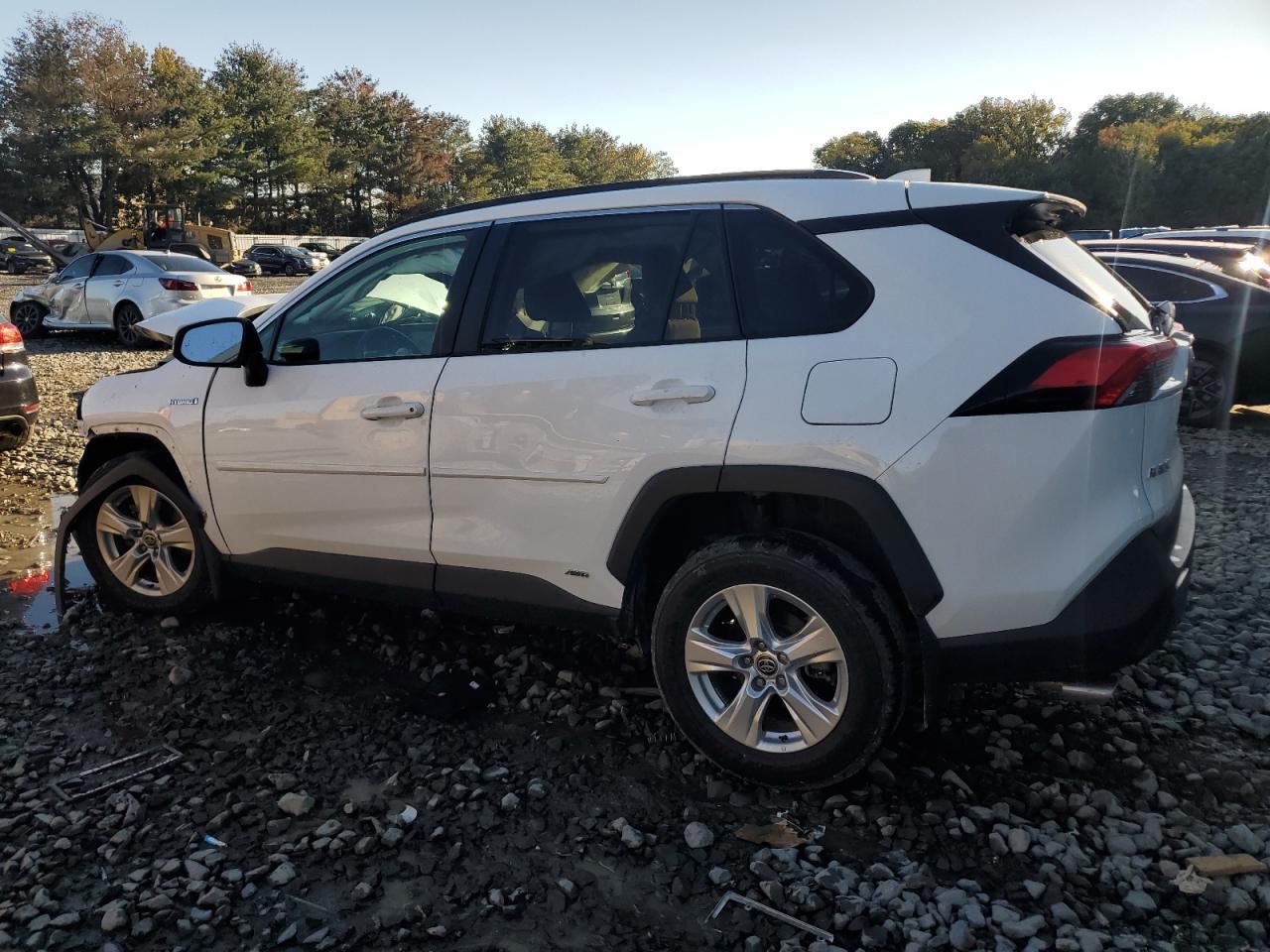 2021 Toyota Rav4 Xle - Image 2