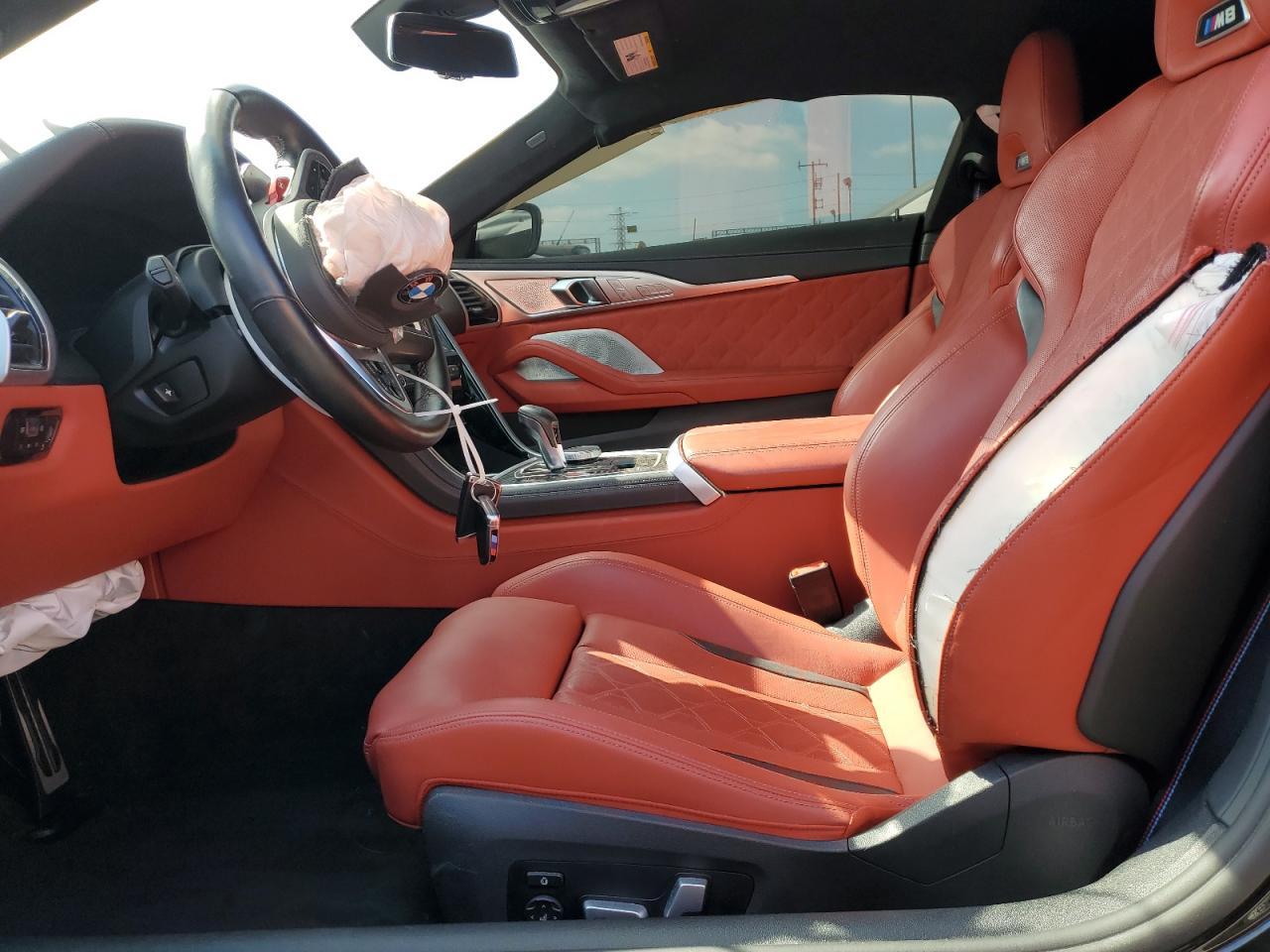 2025 BMW M8 - Фото 7