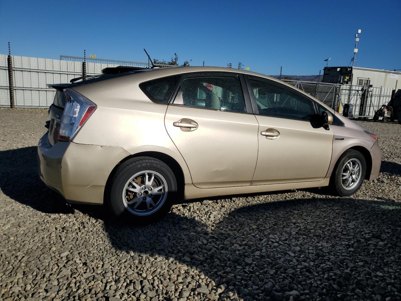 2010 Toyota Prius - Фото 3