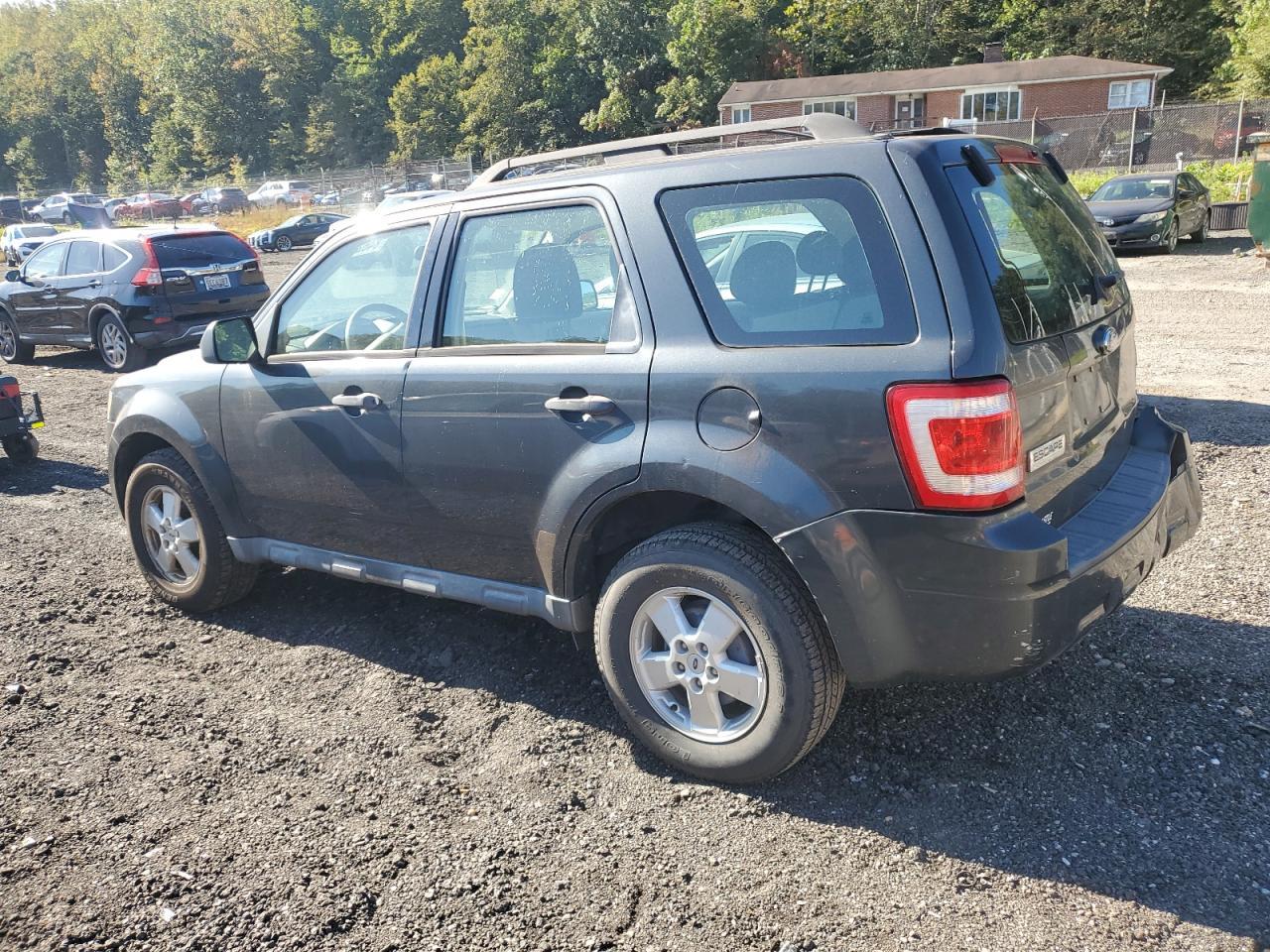2009 Ford Escape Xls - Фото 2