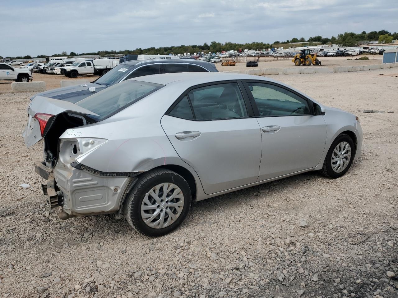 2017 Toyota Corolla L - Фото 3
