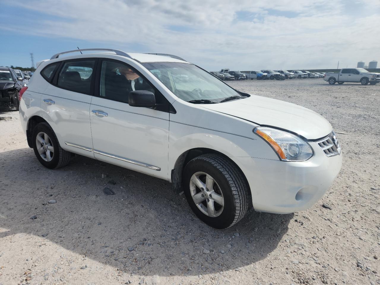 2014 Nissan Rogue Select S - Фото 4