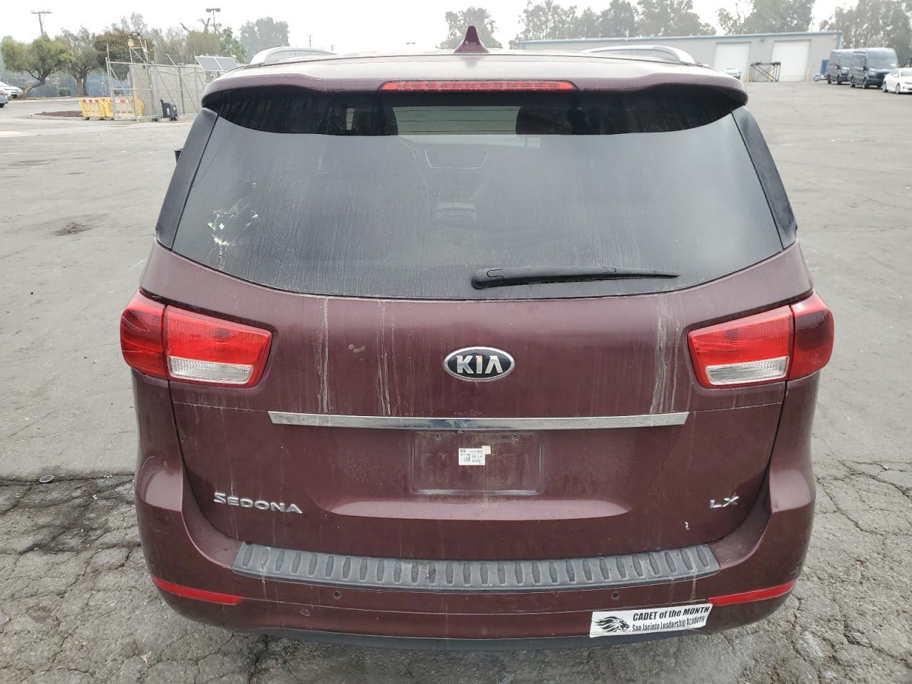 2016 Kia Sedona Lx - Фото 6