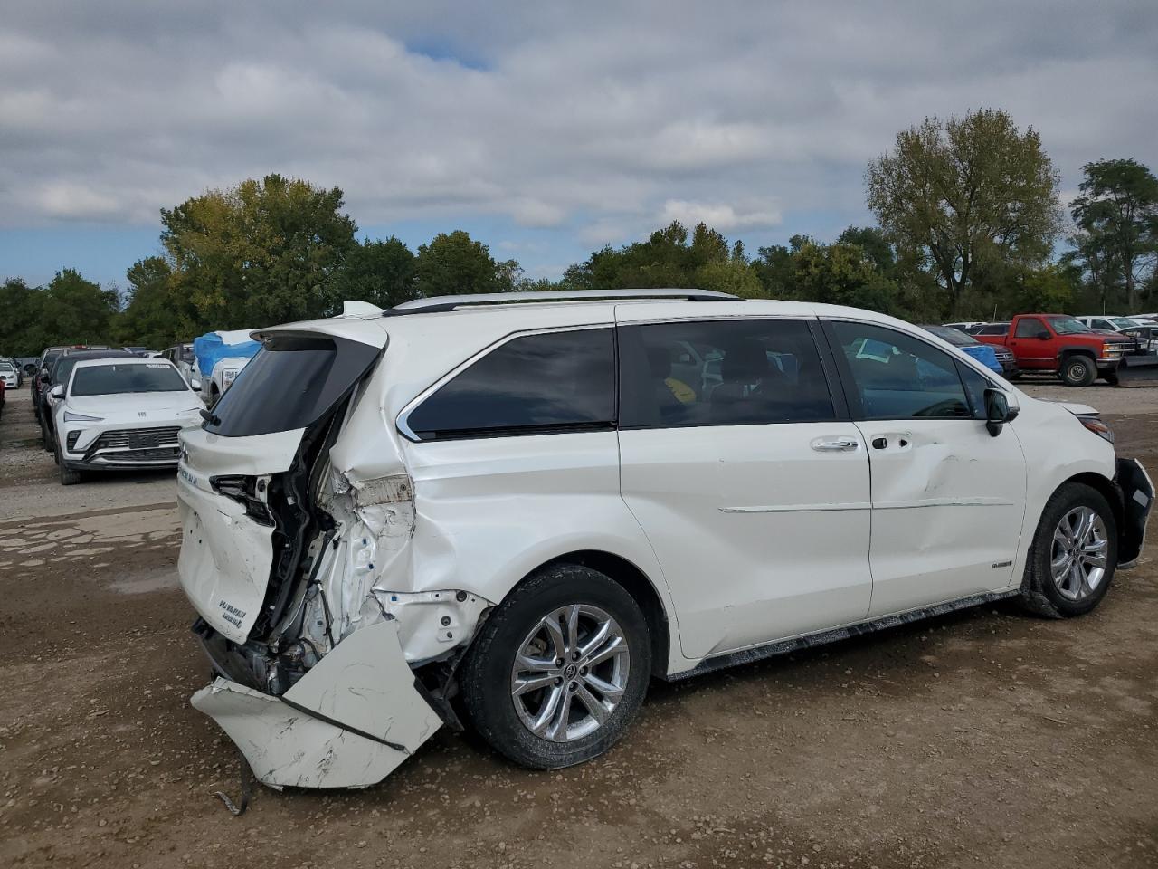 2021 Toyota Sienna Limited - Фото 3