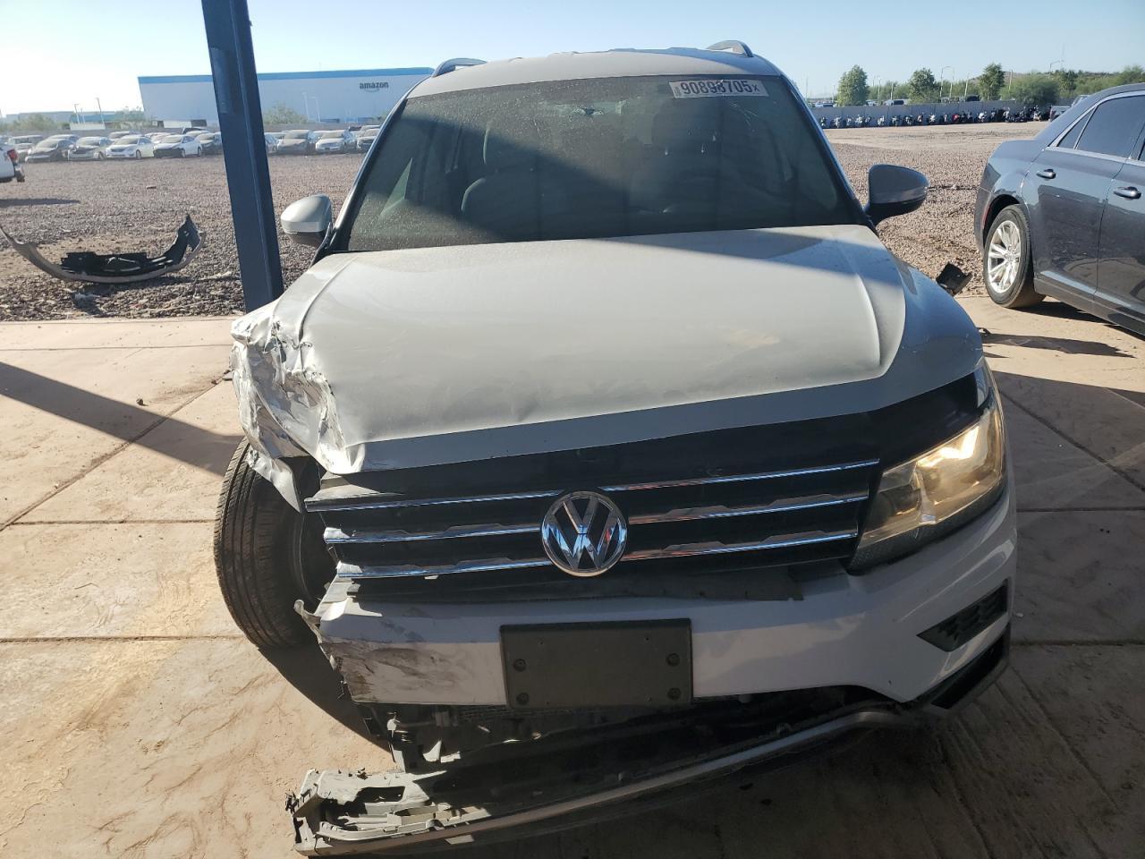 2018 Volkswagen Tiguan S - Image 5