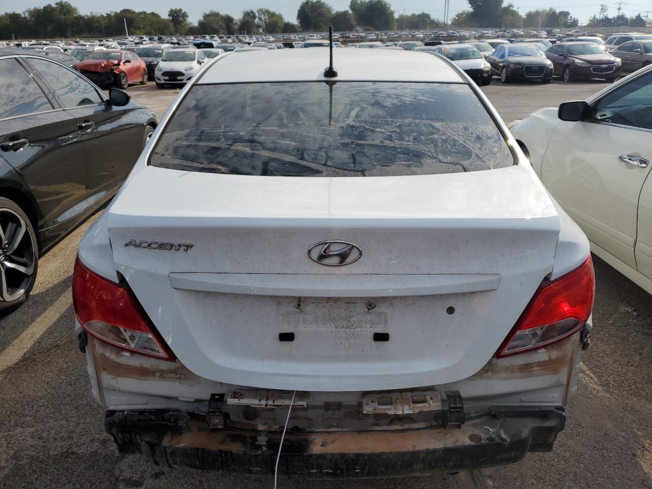 2016 Hyundai Accent Se - Фото 6