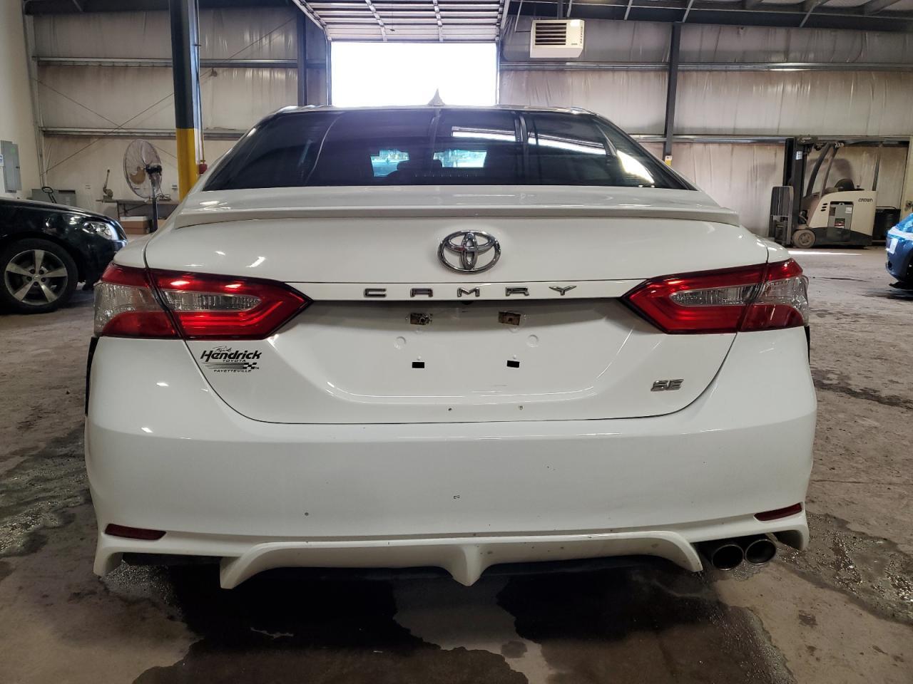 2020 Toyota Camry Se - Image 6