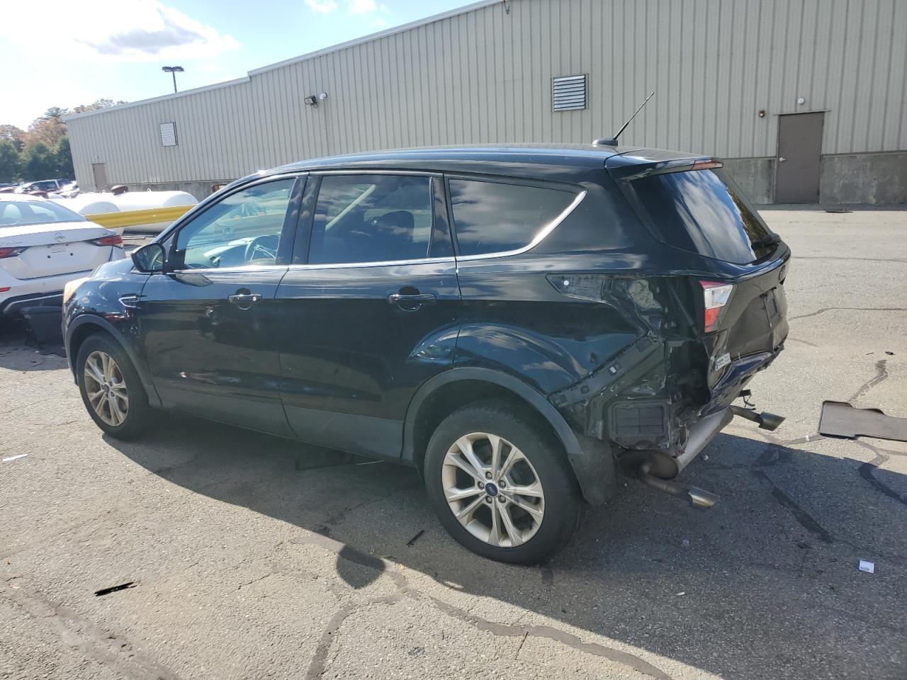 2017 Ford Escape Se - Фото 2