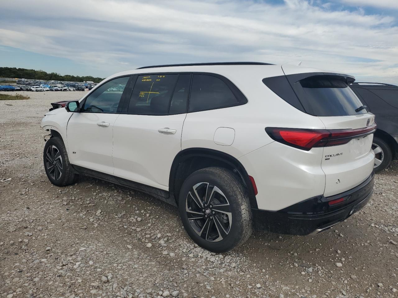 2025 Buick Enclave Sport Touring - Image 2