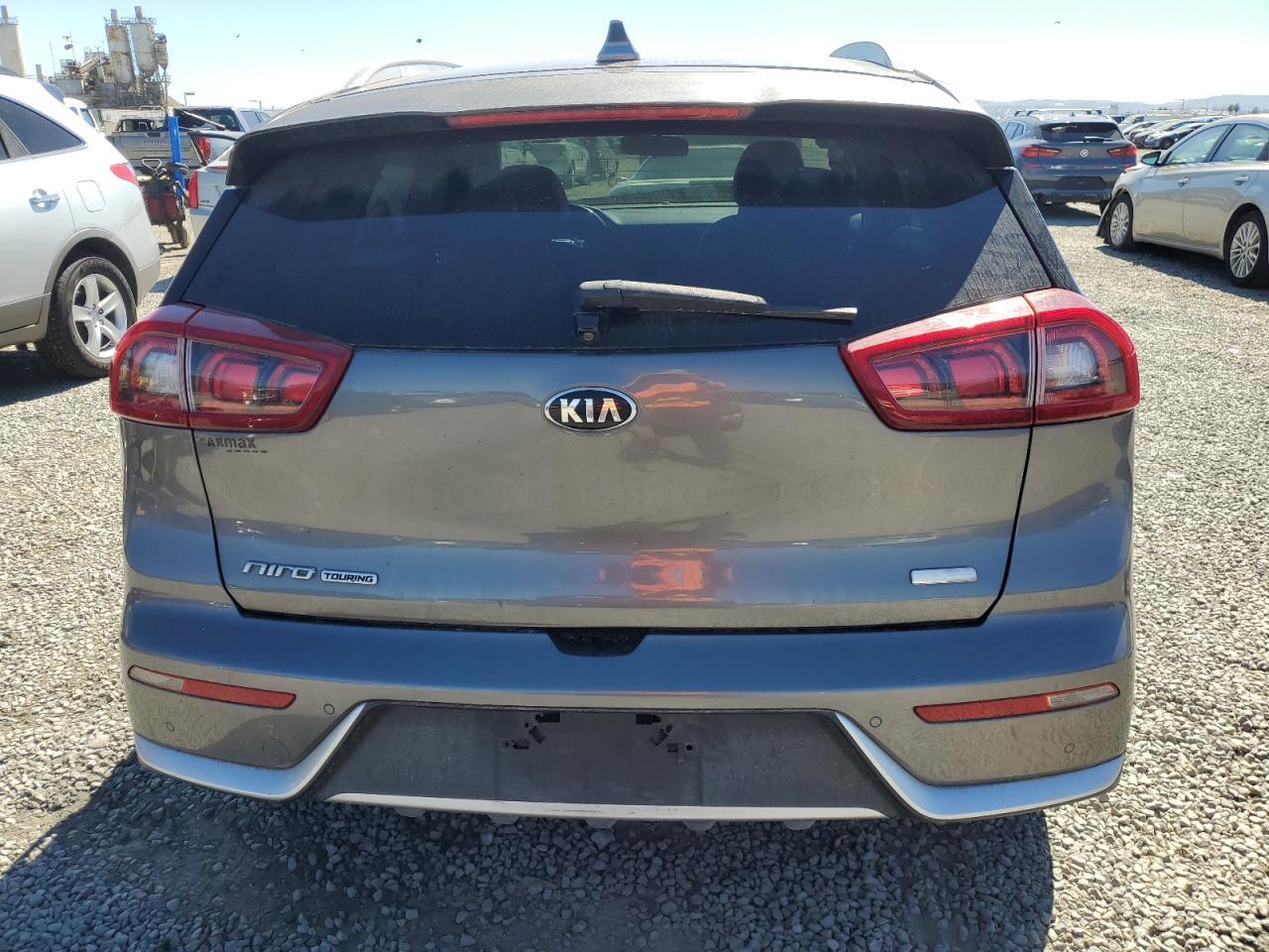 2017 Kia Niro Ex Touring - Фото 6