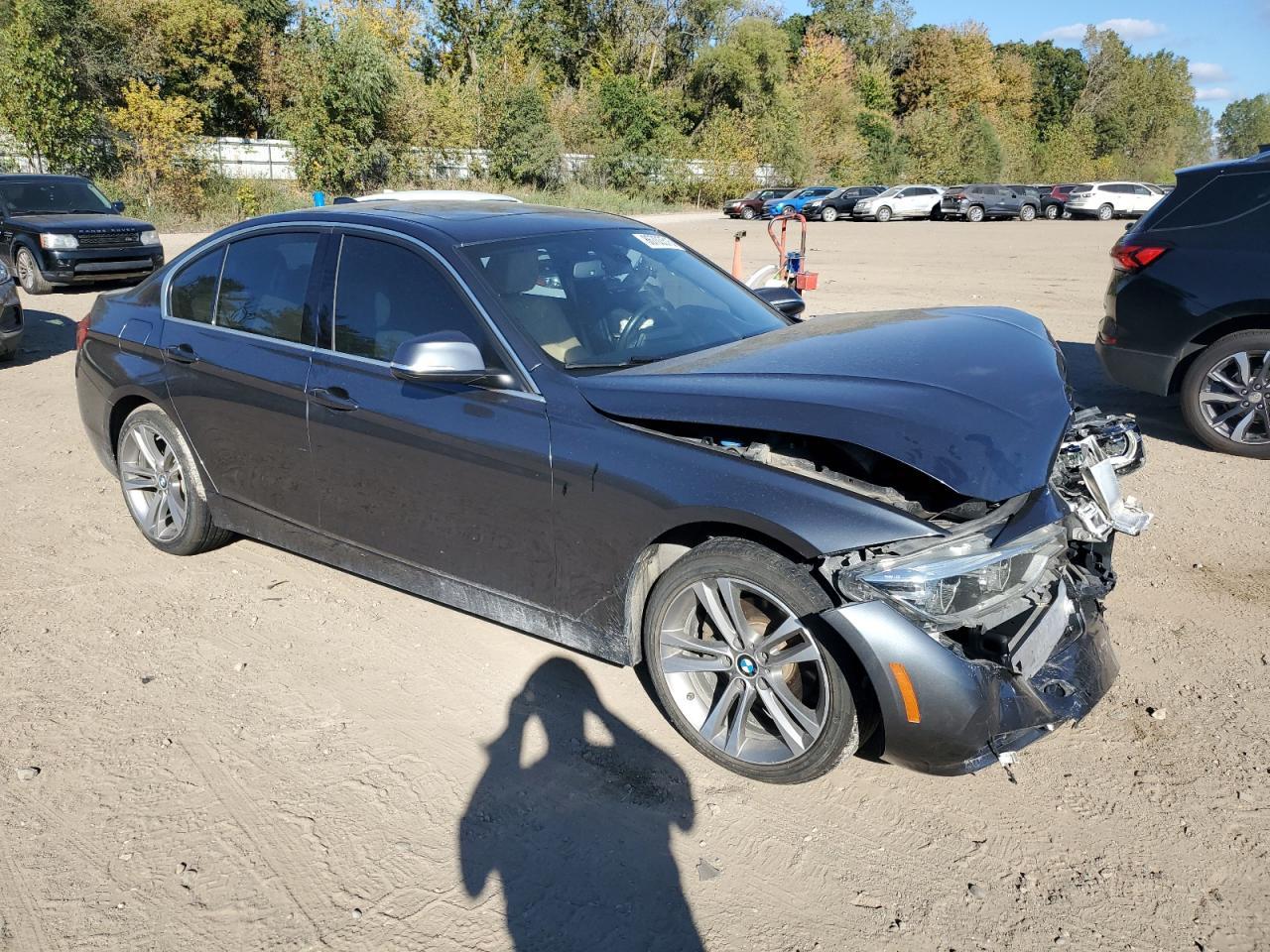2017 BMW 330 Xi - Image 4