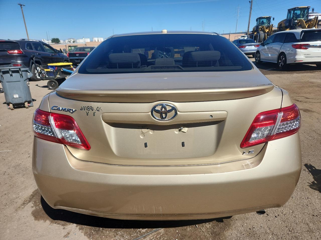 2010 Toyota Camry Base - Фото 6