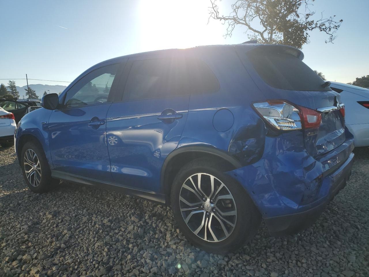 2018 Mitsubishi Outlander Sport Es - Image 2