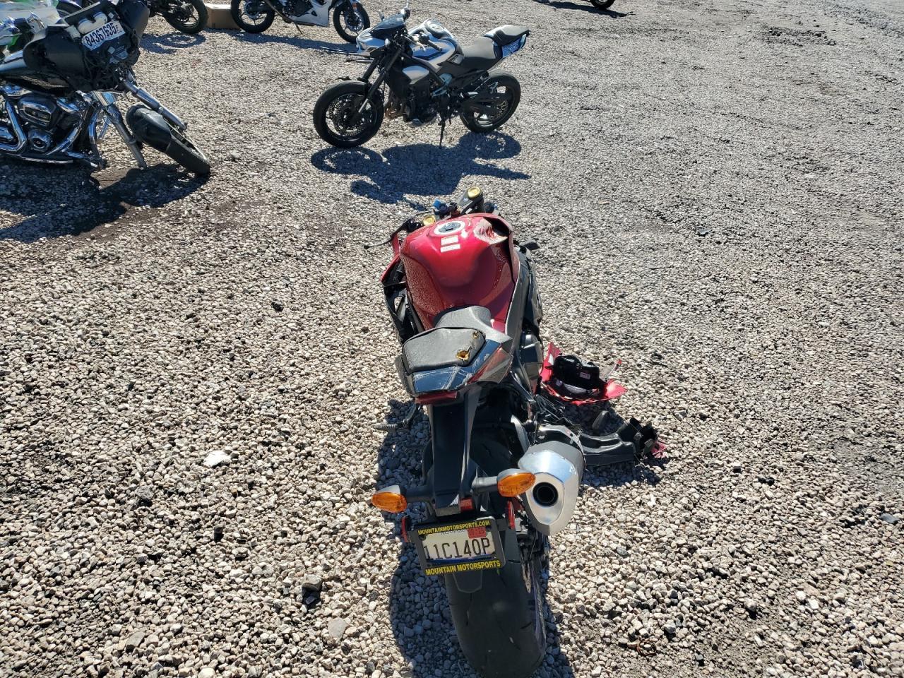 2025 Suzuki Gsx-R1000 - Image 6