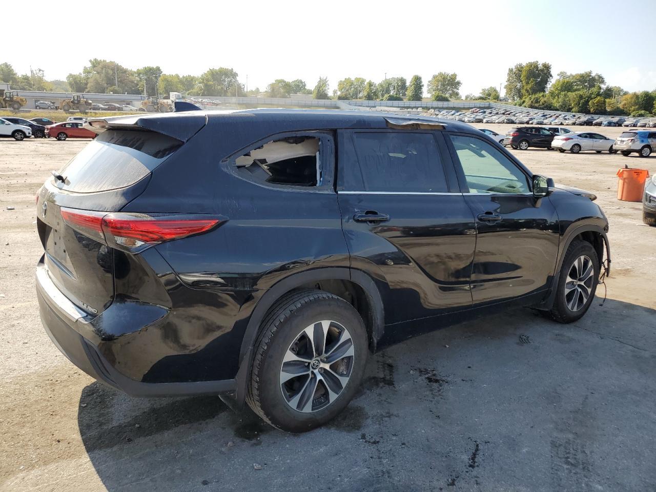2022 Toyota Highlander Xle - Фото 3