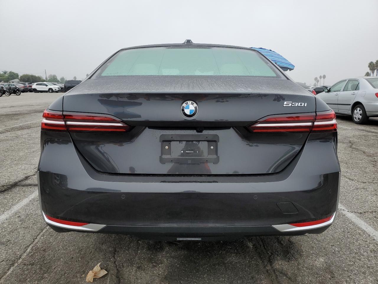 2025 BMW 530 I - Фото 6