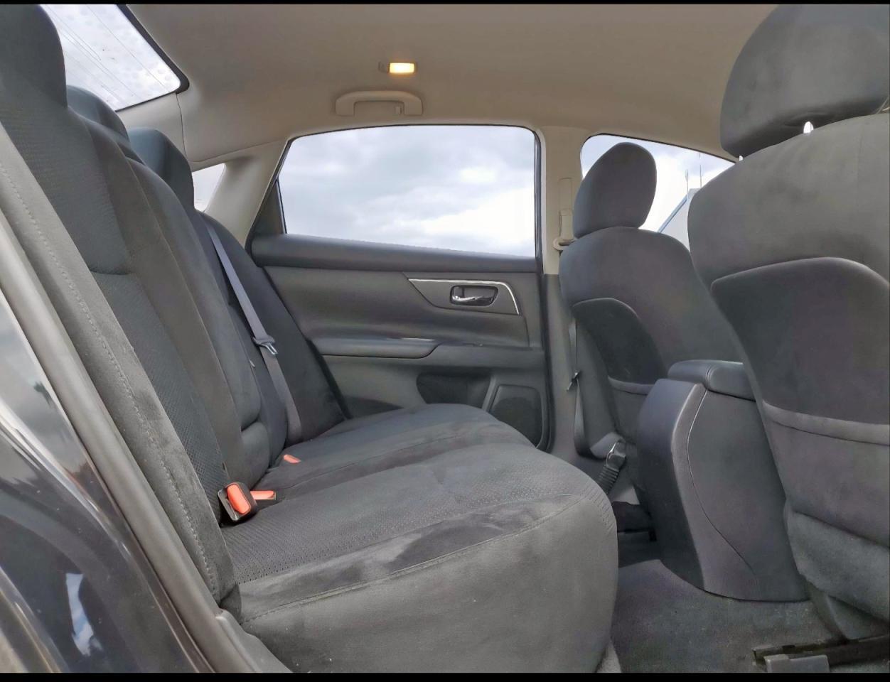 2015 Nissan Altima 2.5 - Image 6