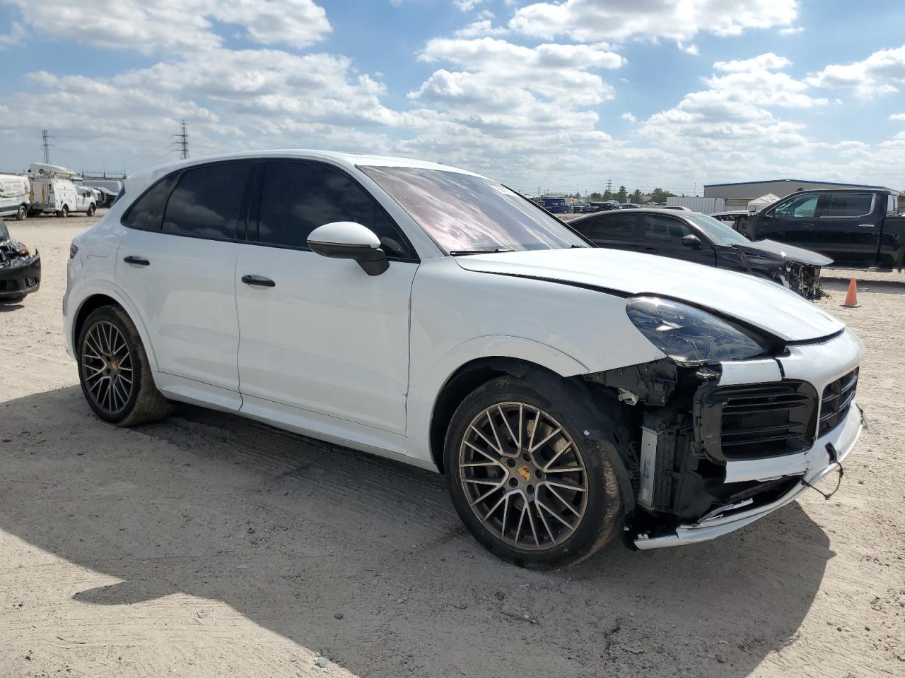 2023 Porsche Cayenne S - Фото 4