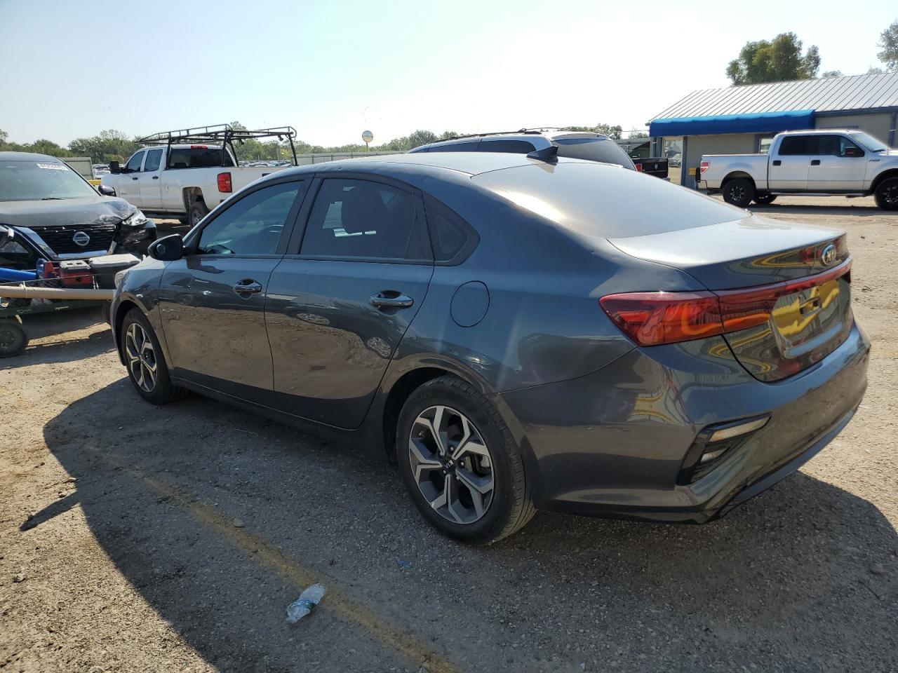 2021 Kia Forte Fe - Фото 2
