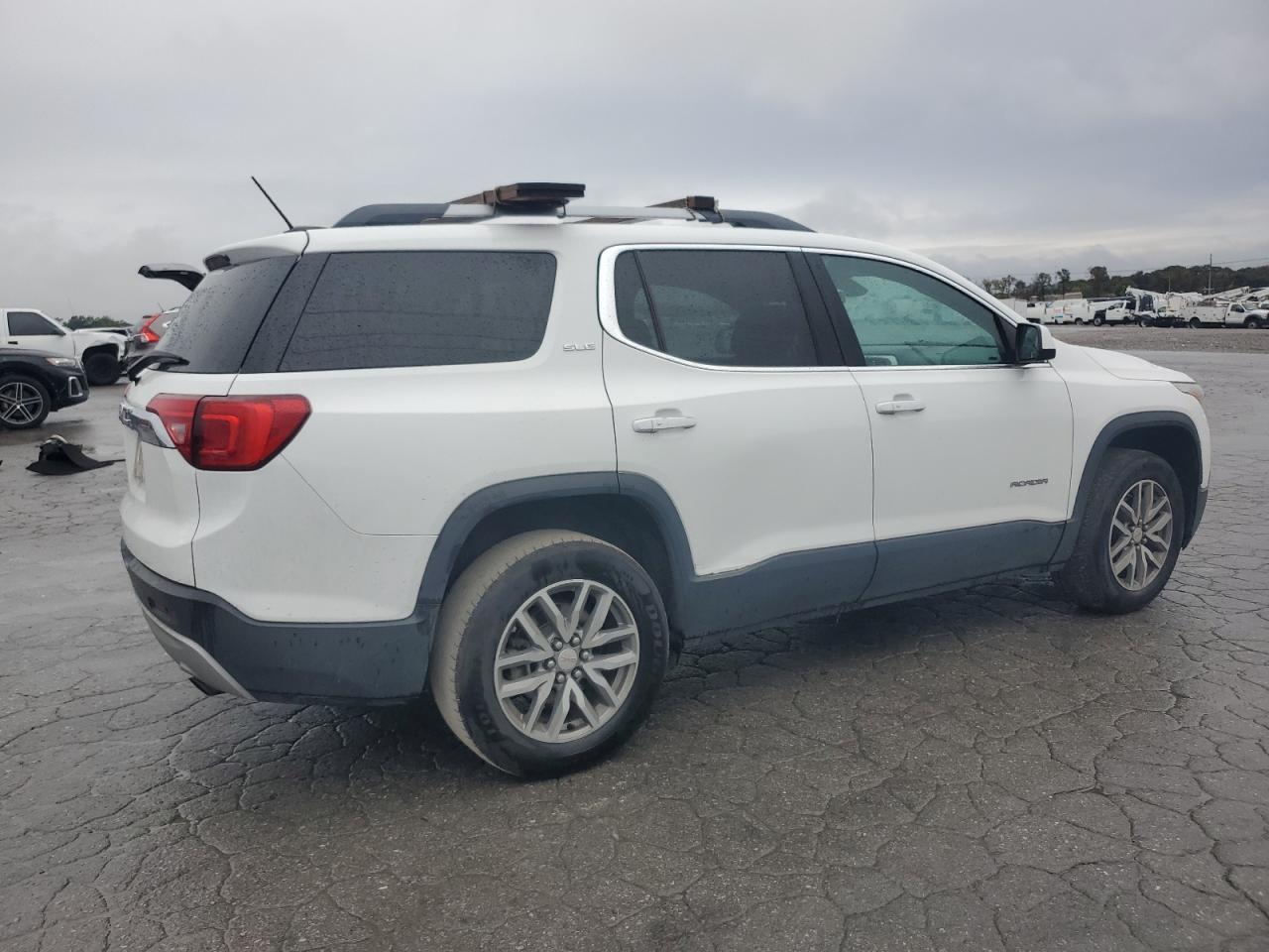 2017 GMC Acadia Sle - Image 3