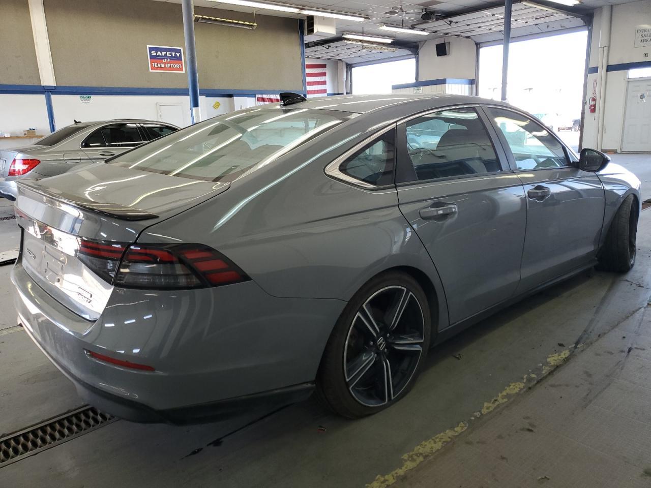 2023 Honda Accord Hybrid Sport - Фото 3